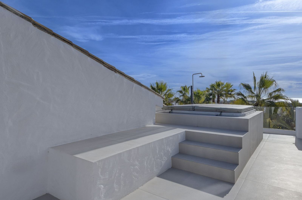 El Paraíso, Estepona